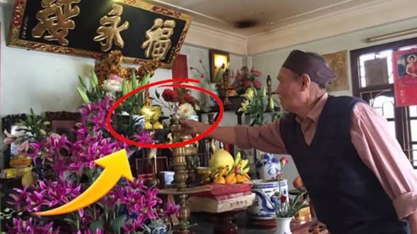 Có 1 thứ trên bàn thờ càng để lâu càng mất lộc, nhiều nhà không biết bày quanh năm