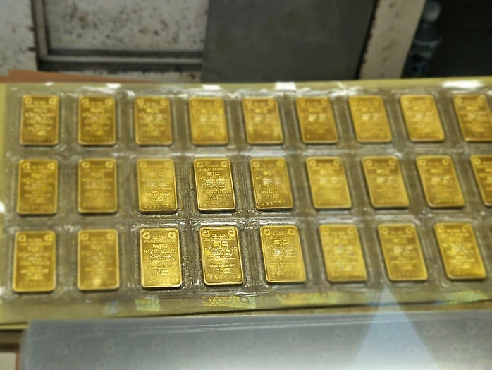 Sáng 4-11, giá vàng miếng SJC và vàng nhẫn đồng loạt lao dốc